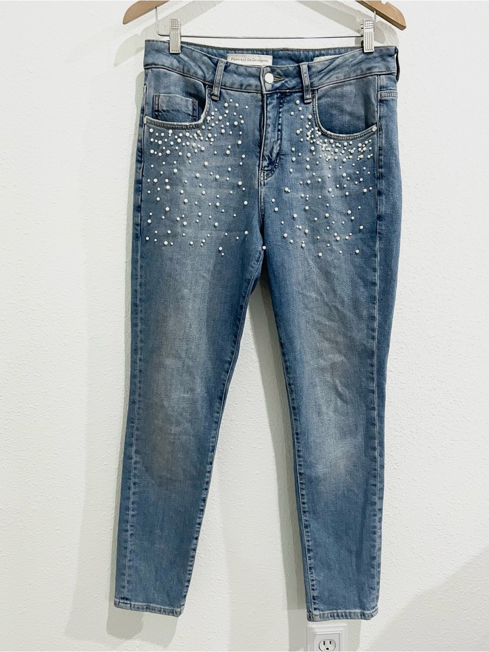 Anthropologie Script Pearl-Embellished Slim Jeans Mid Rise Preppy Boho